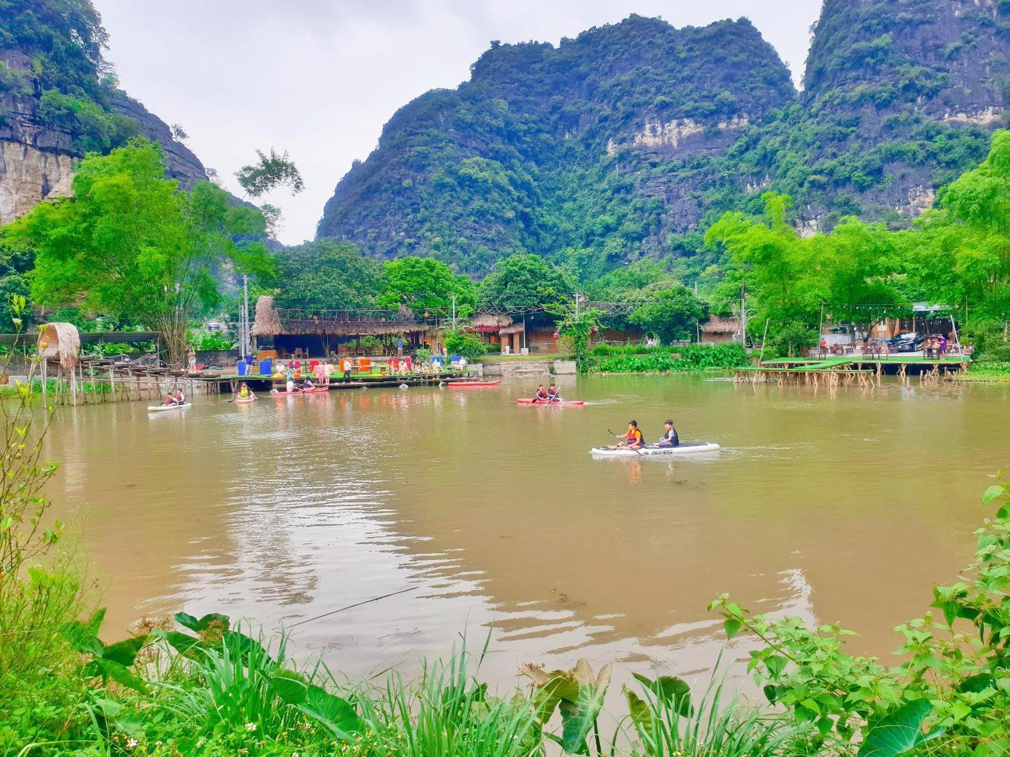 Quoc Khanh Bamboo Homestay Νιν Μπιν Εξωτερικό φωτογραφία
