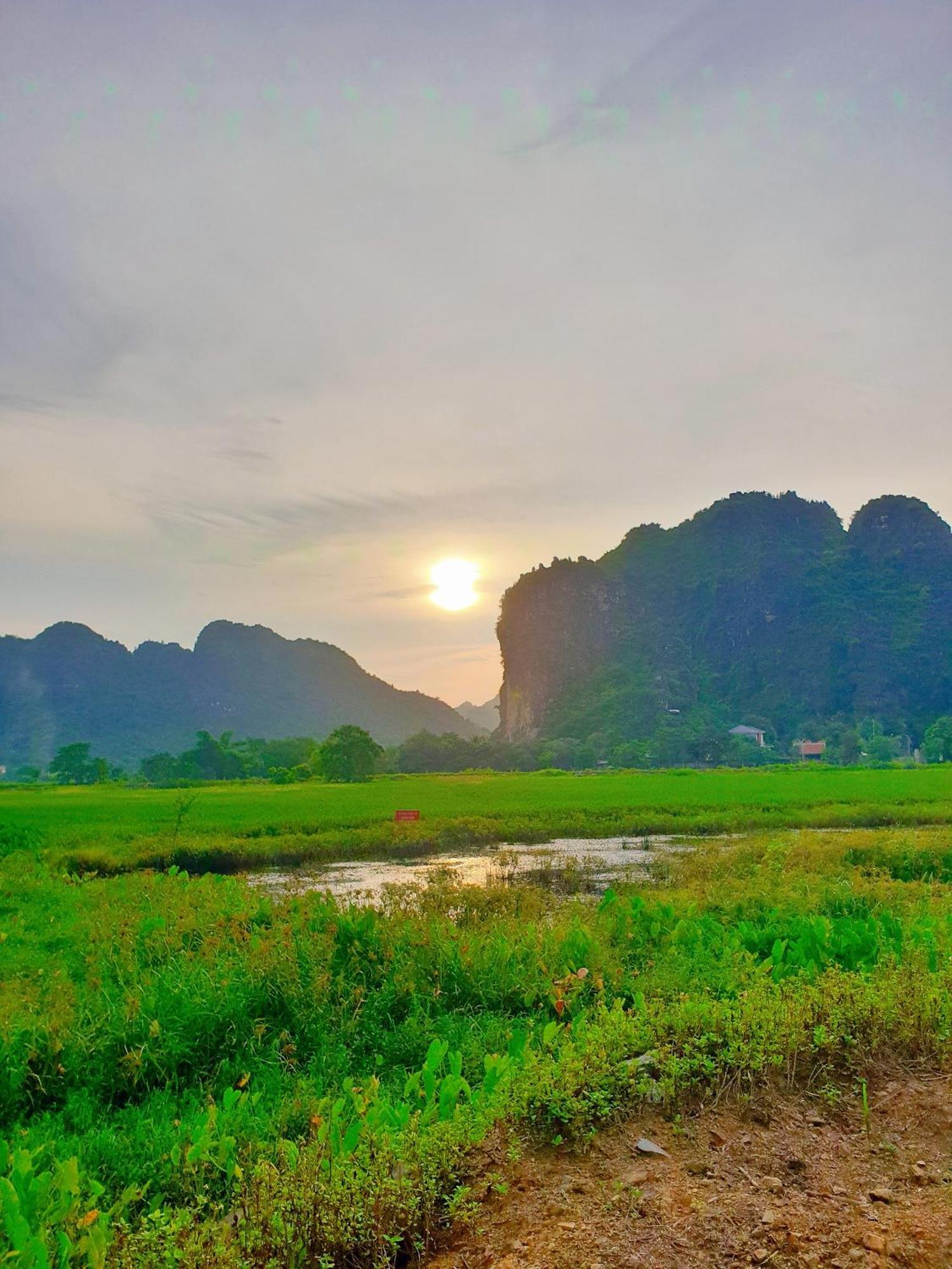 Quoc Khanh Bamboo Homestay Νιν Μπιν Εξωτερικό φωτογραφία
